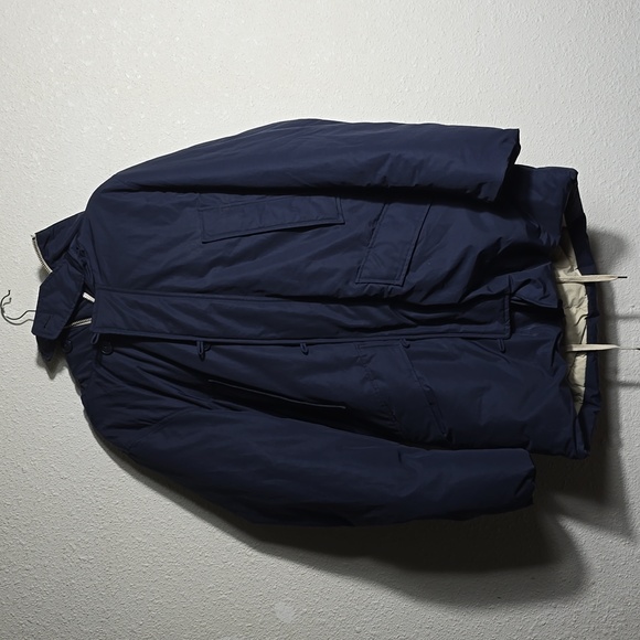 Closed down parka medium